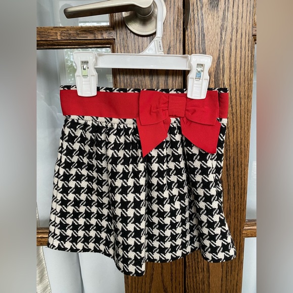 Janie and Jack white and black checkered skirt with red bow - Picture 3 of 3